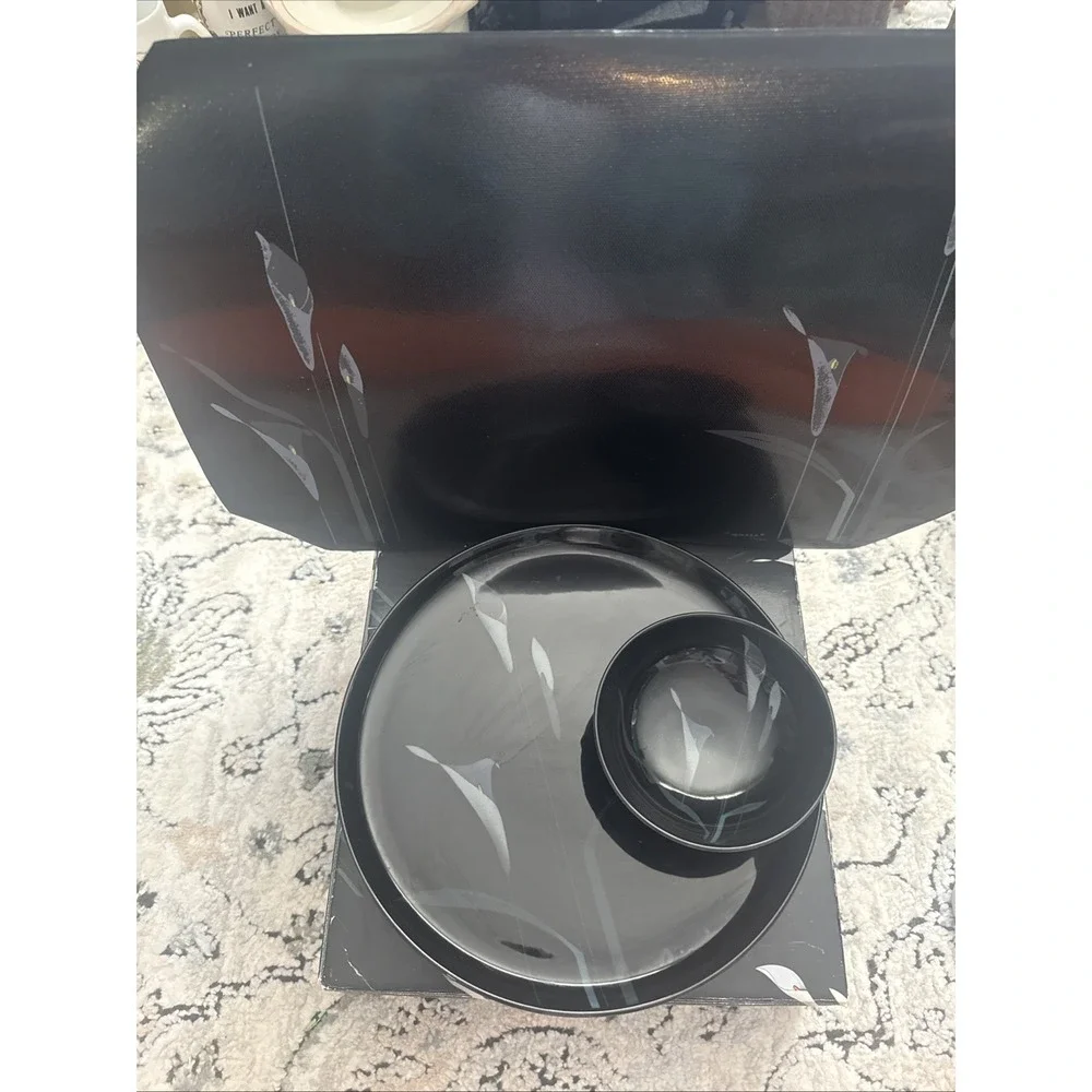 Galleria Opus Black Mikasa Dip Platter 3 Wipeable Placemats